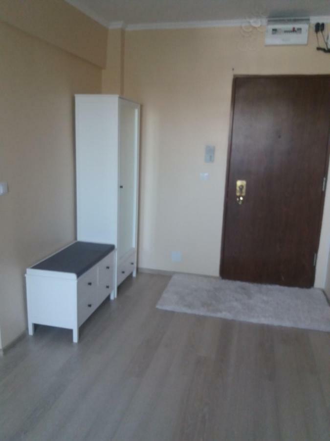 Juli'S Apartment Oradea Exteriör bild